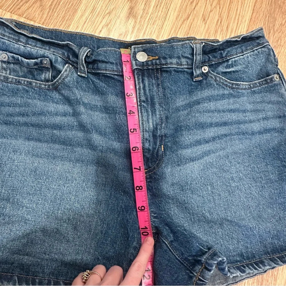 Banana Republic Medium Wash Denim Shorts Womens Size 10 - Picture 6 of 8